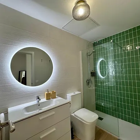 Atico Con Solarium Y Bbq Cerca Del Centro 6 Pax Lejlighed Málaga
